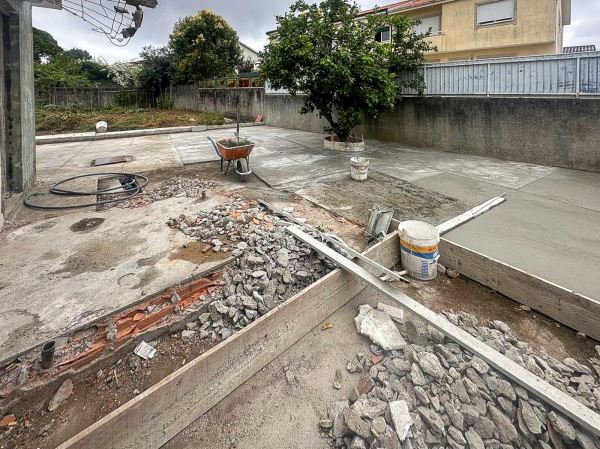 Moradia térrea T2 remodelada 4 frentes