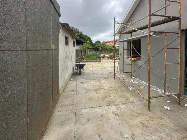Moradia térrea T2 remodelada 4 frentes