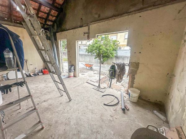 Moradia térrea T2 remodelada 4 frentes