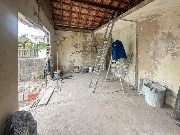 Moradia térrea T2 remodelada 4 frentes