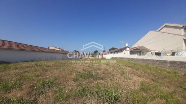 Land for sale in Vila Nova de Gaia, Portugal — €285,000