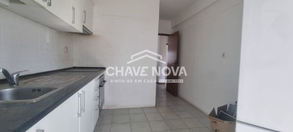 Apartamento T3 em Carnaxide