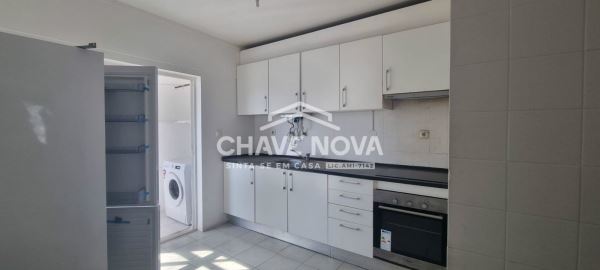 Apartamento T3 em Carnaxide