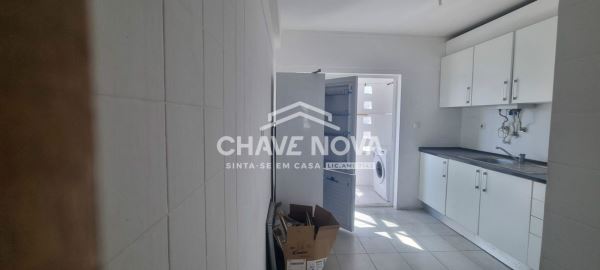 Apartamento T3 em Carnaxide