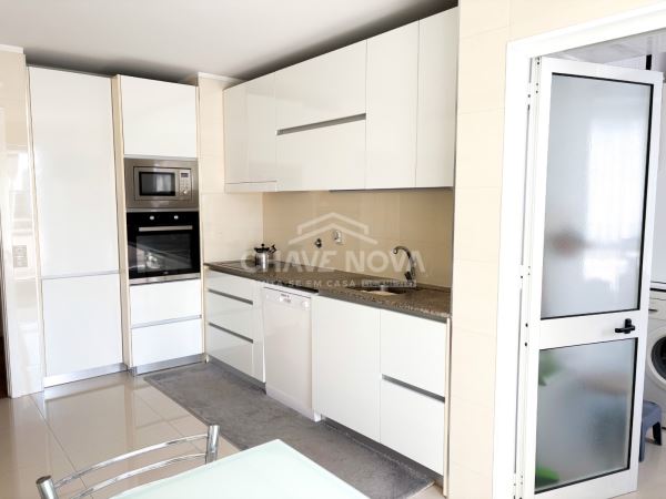 Apartamento T4  com Terraço e 4 frentes em Canidelo