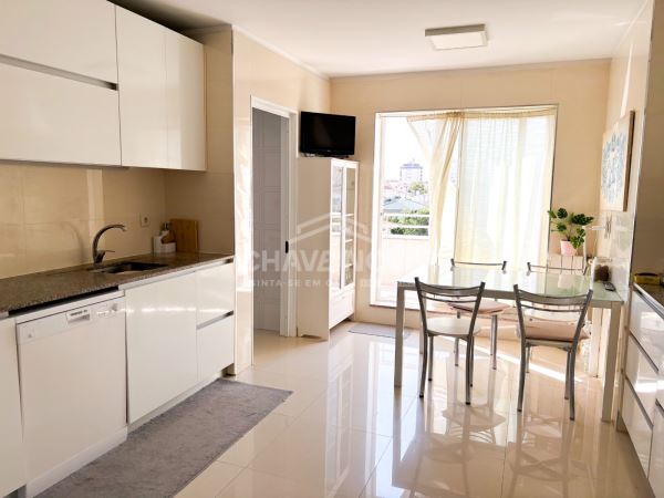 Apartamento T4  com Terraço e 4 frentes em Canidelo