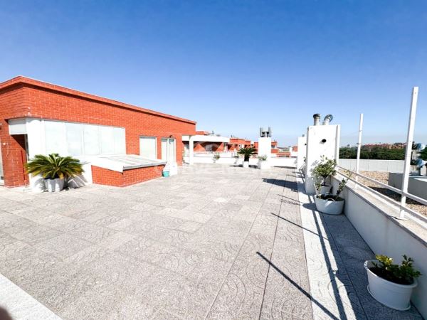 Apartamento T4  com Terraço e 4 frentes em Canidelo