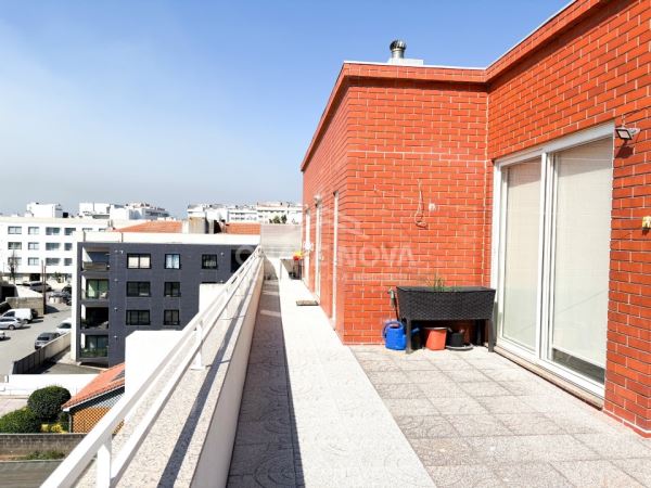 Apartamento T4  com Terraço e 4 frentes em Canidelo