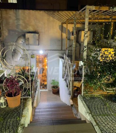 Trespasse de restaurante com esplanada na Rua de Cedofeita