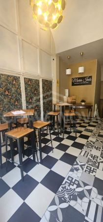 Trespasse de restaurante com esplanada na Rua de Cedofeita