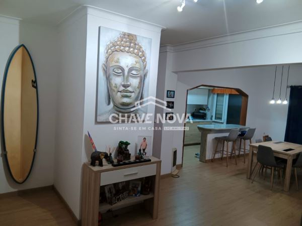 T4 Remodelado no Feijó com Sala de 50 m² – A 5 Minutos da Ponte 25 de Abril Almada