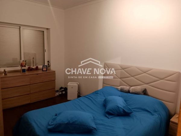 T4 Remodelado no Feijó com Sala de 50 m² – A 5 Minutos da Ponte 25 de Abril Almada