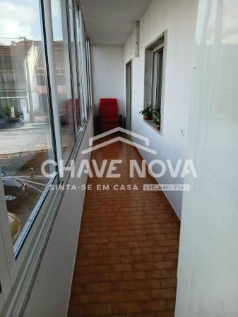 T4 Remodelado no Feijó com Sala de 50 m² – A 5 Minutos da Ponte 25 de Abril Almada