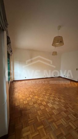 Apartamento T3 | Rés-do-chão | Rua Alves Redol – Pedrouços