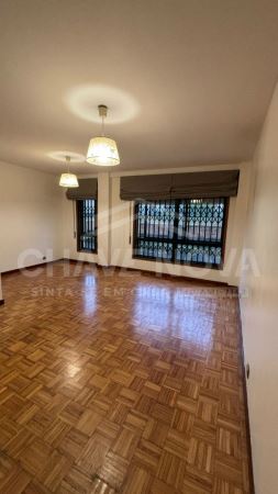 Apartamento T3 | Rés-do-chão | Rua Alves Redol – Pedrouços