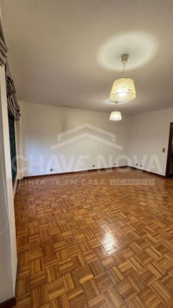 Apartamento T3 | Rés-do-chão | Rua Alves Redol – Pedrouços