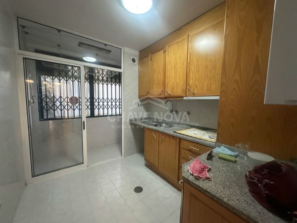 Apartamento T3 | Rés-do-chão | Rua Alves Redol – Pedrouços