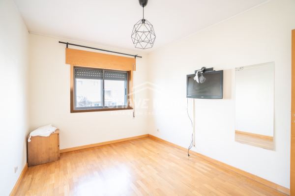 Apartamento T3 junto ao Arrábida Shopping!