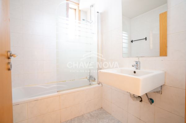 Apartamento T3 junto ao Arrábida Shopping!