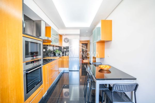 Apartamento T2 + 1 (Walk-in Closet) Totalmente Mobilado – Mafamude, Vila Nova de Gaia