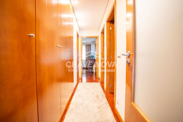Apartamento T2 + 1 (Walk-in Closet) Totalmente Mobilado – Mafamude, Vila Nova de Gaia