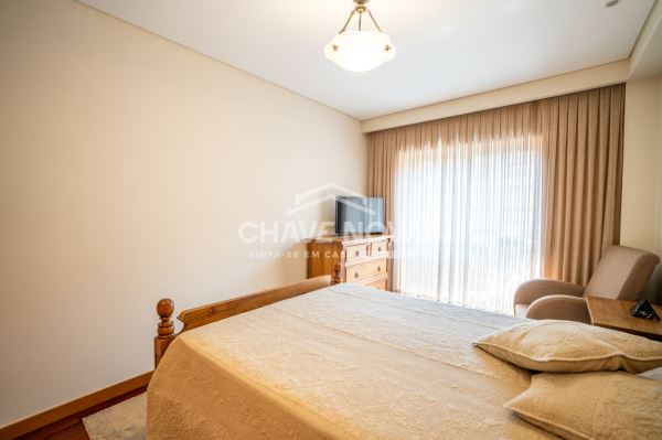 Apartamento T2 + 1 (Walk-in Closet) Totalmente Mobilado – Mafamude, Vila Nova de Gaia