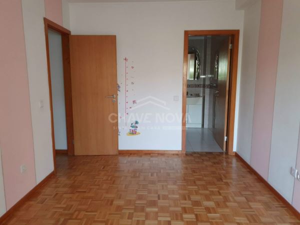 Apartamento T3 em Baguim do Monte