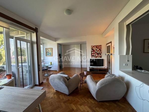 Apartamento Remodelado T1 para Arrendamento, Paranhos, Porto