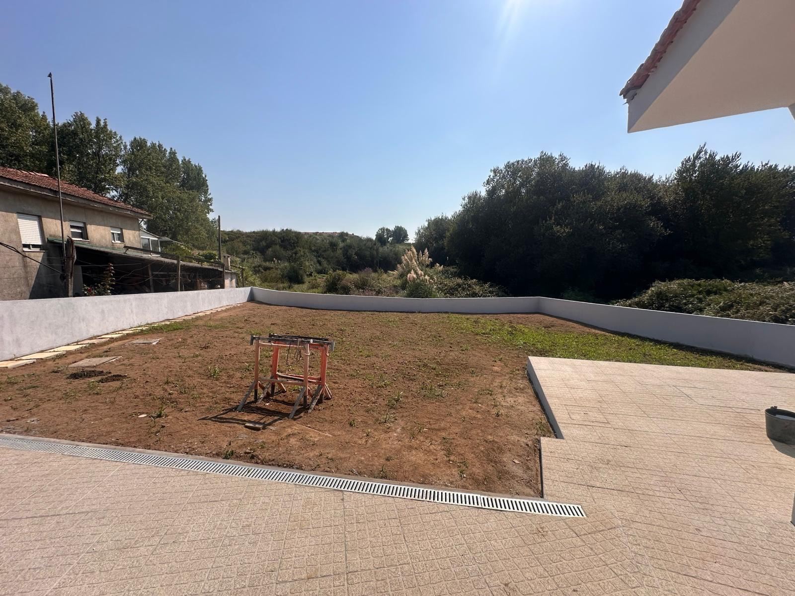 Casa térrea T1 de 2 frentes