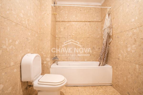 Apartamento T2 com Vista Mar na Madalena, junto ao Pingo Doce