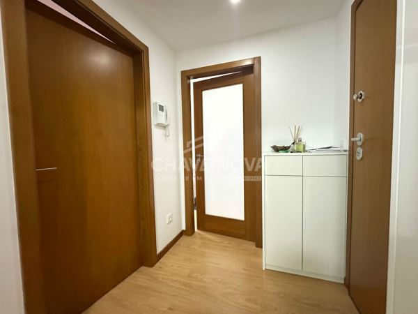 Apartamento T1 mobilado para arrendamento.