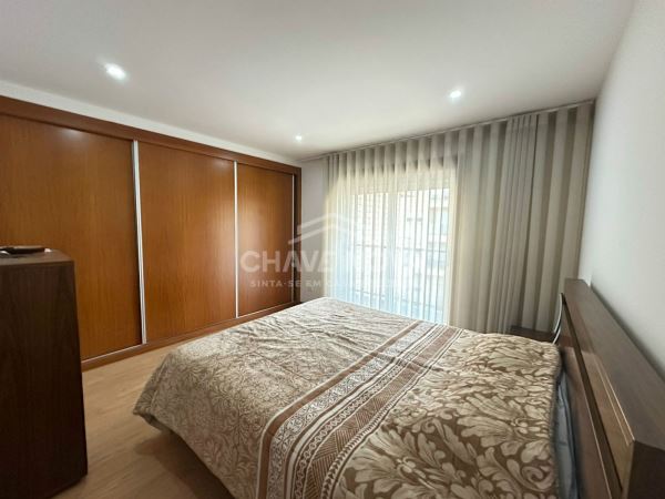 Apartamento T1 mobilado para arrendamento.