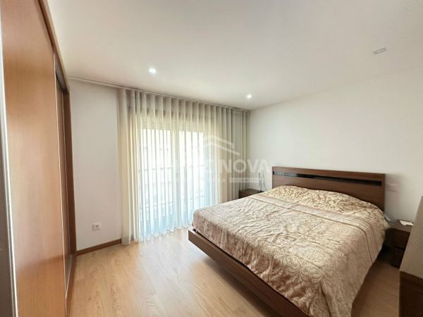 Apartamento T1 mobilado para arrendamento.