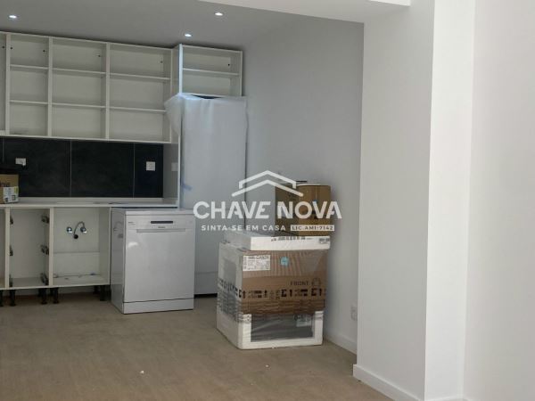 T1+2 na Amadora em fase  de remodelação total