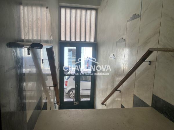 T1+2 na Amadora em fase  de remodelação total