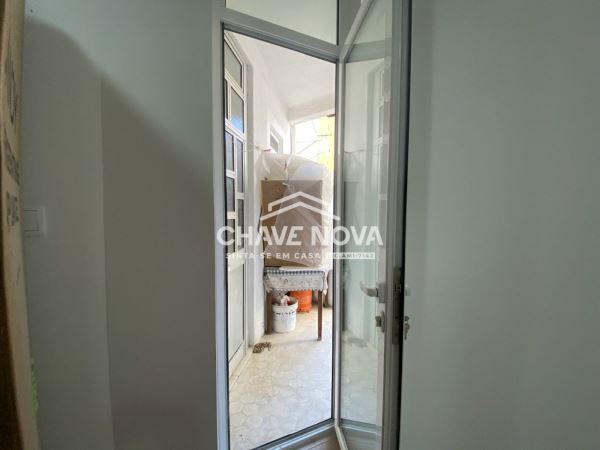 T2 na Amadora em fase  de remodelação total