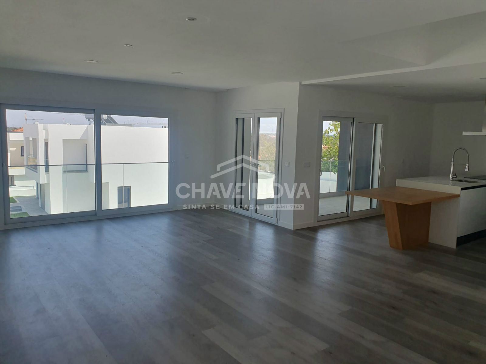 Apartamento T4 para Venda em Corroios Foto 3