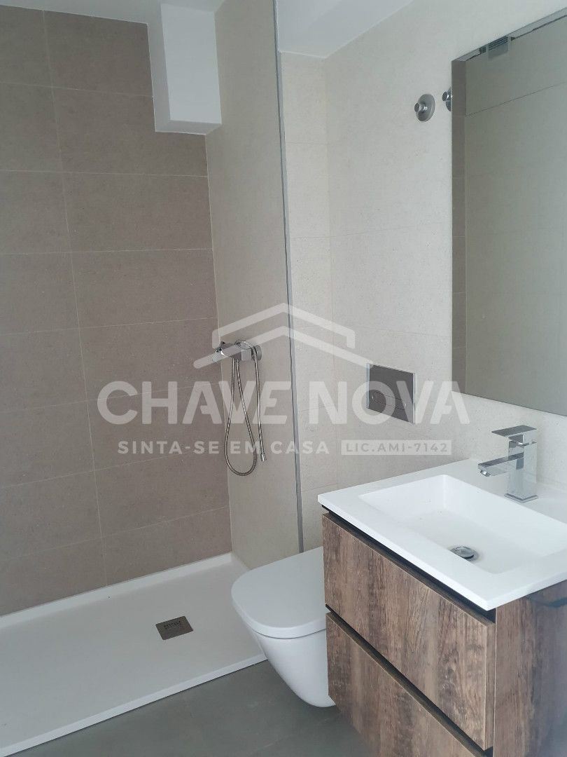 Apartamento T4 para Venda em Corroios Foto 23