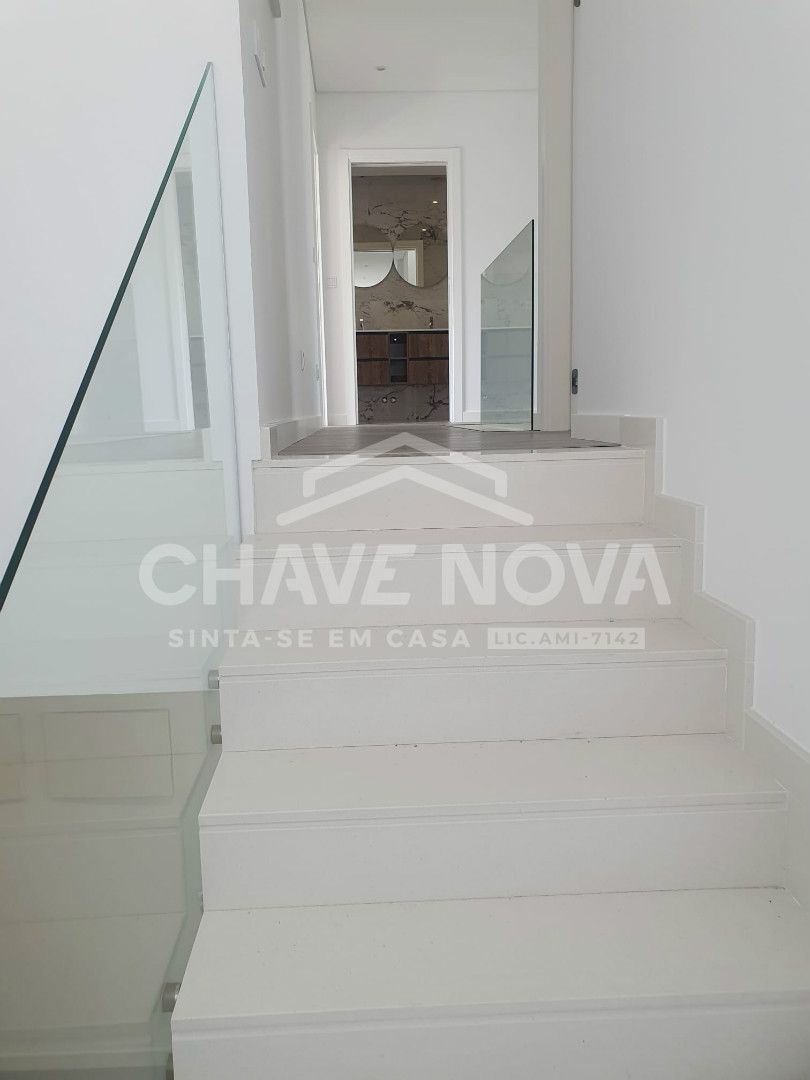 Apartamento T4 para Venda em Corroios Foto 7