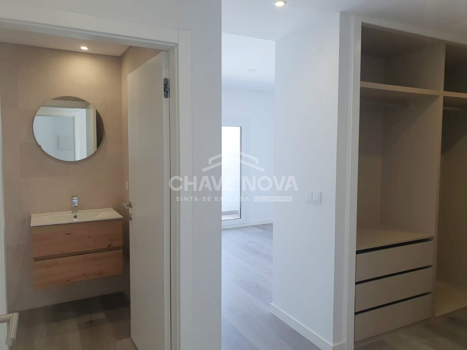 Apartamento T4 para Venda em Corroios Foto 15