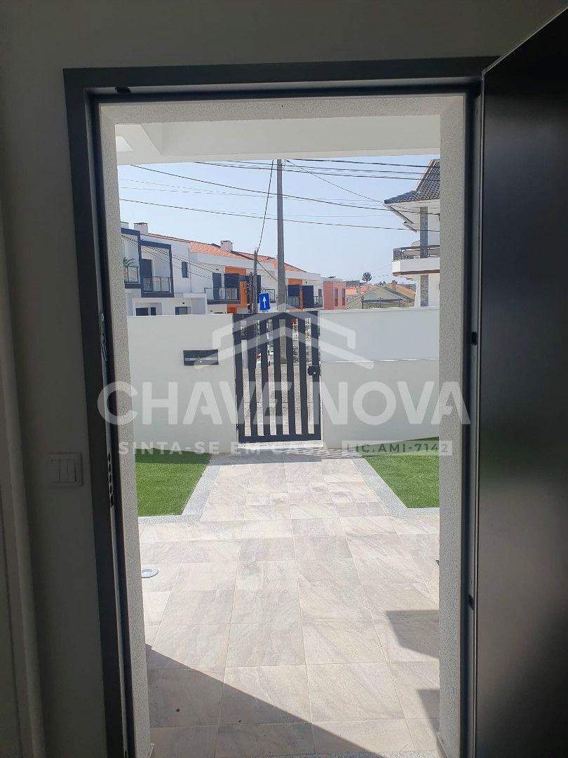 Apartamento T4 para Venda em Corroios Foto 2