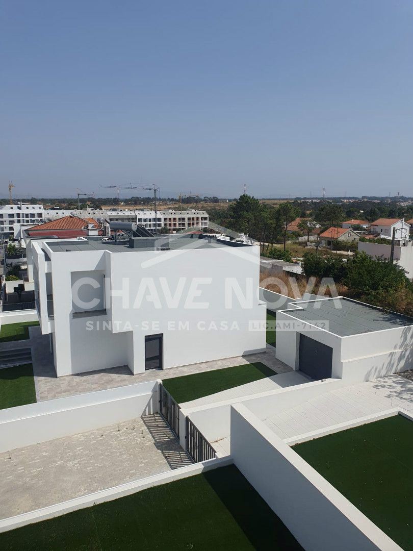 Apartamento T4 para Venda em Corroios Foto 19