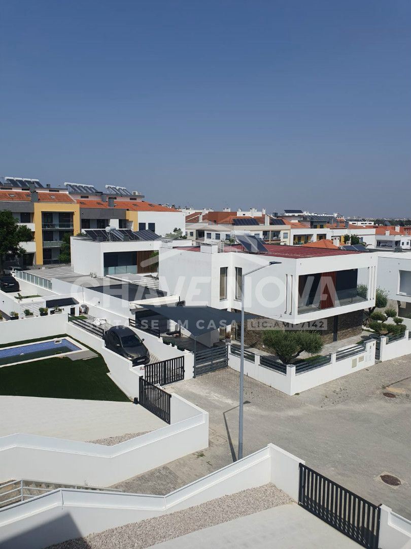 Apartamento T4 para Venda em Corroios Foto 17