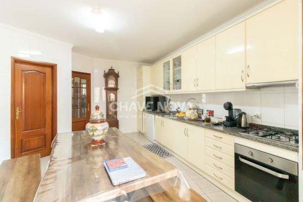 Apartamento T2 para venda em Mosteirô, Santa Maria da Feira 
