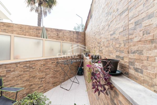 Apartamento T2 para venda em Mosteirô, Santa Maria da Feira 