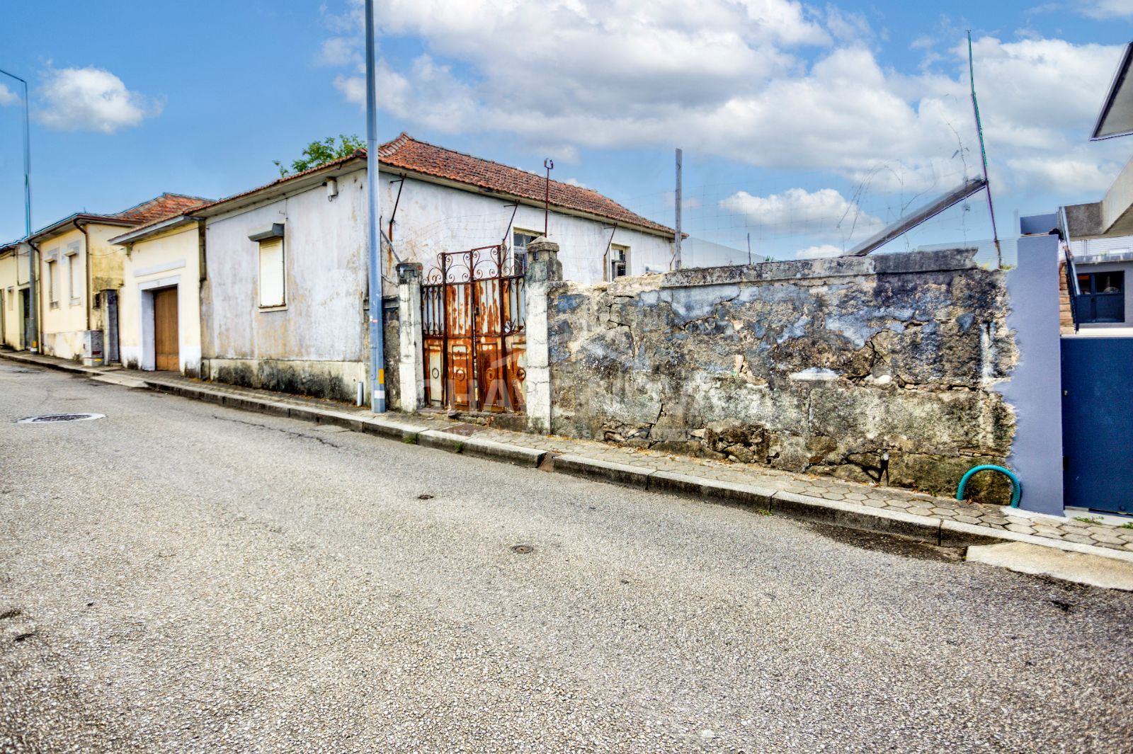 Terreno com 682m² na Madalena
