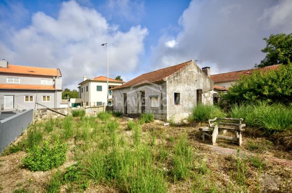 Terreno com 682m² na Madalena