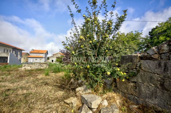 Terreno com 682m² na Madalena