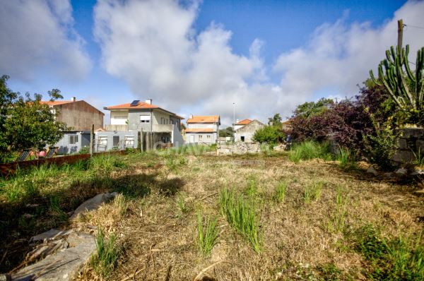 Terreno com 682m² na Madalena