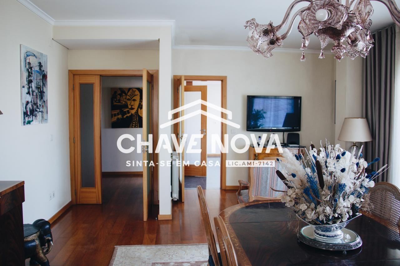 Apartamento T5 para Venda em Paranhos